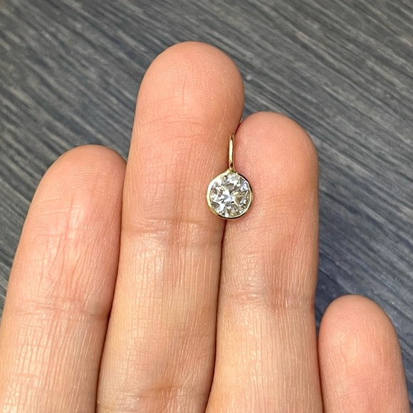 1CT Brilliant Cut Diamond Pendant in solid 14k Yellow Gold - Picture 3 of 4